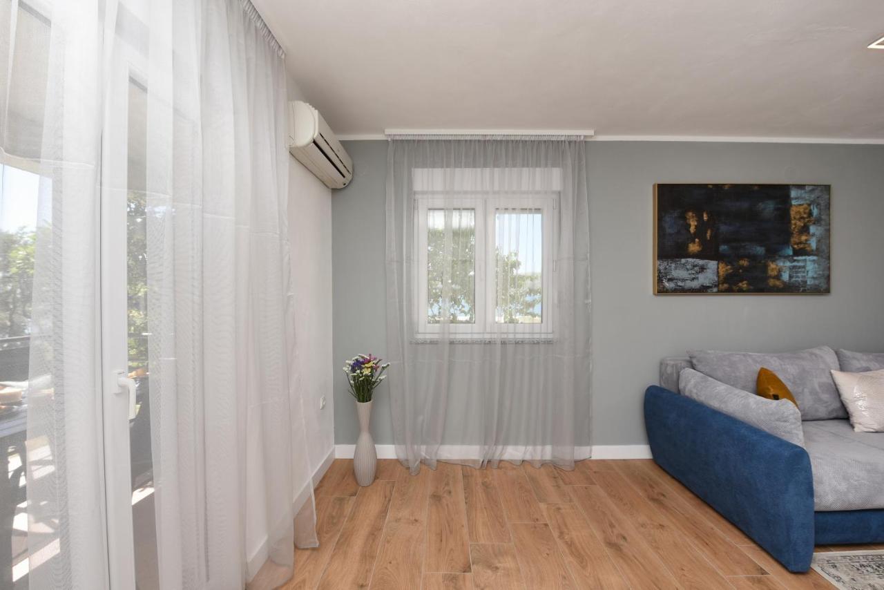 Malako Family Apartments Seline Eksteriør billede