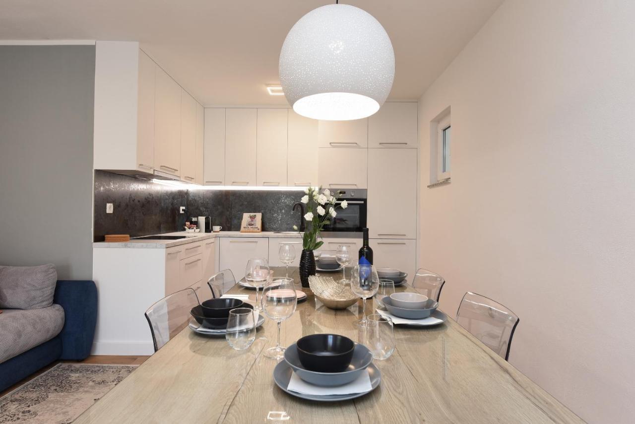 Malako Family Apartments Seline Eksteriør billede
