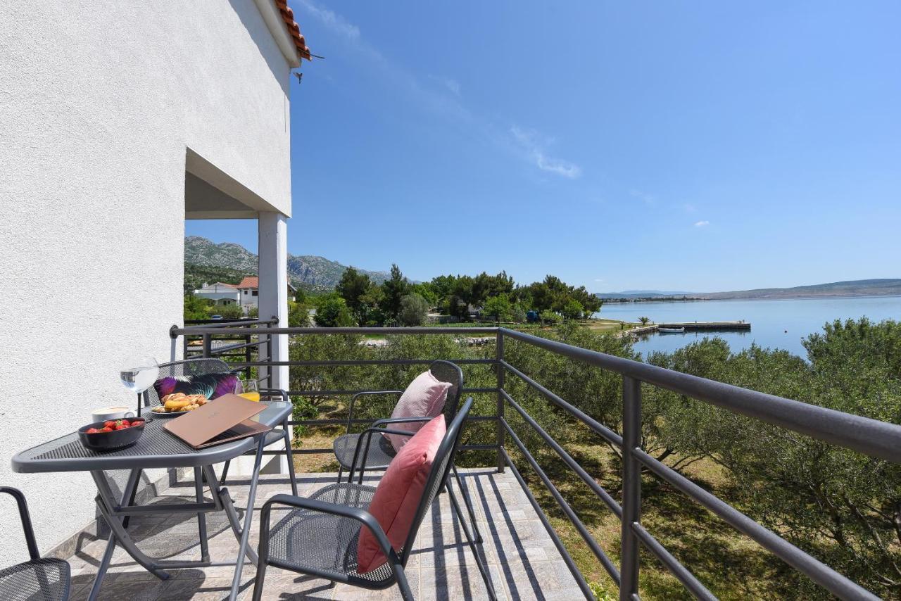 Malako Family Apartments Seline Eksteriør billede