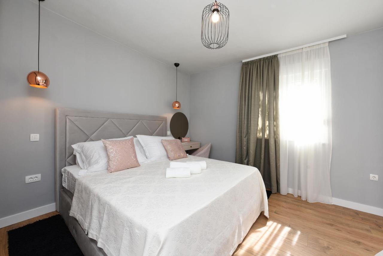 Malako Family Apartments Seline Eksteriør billede
