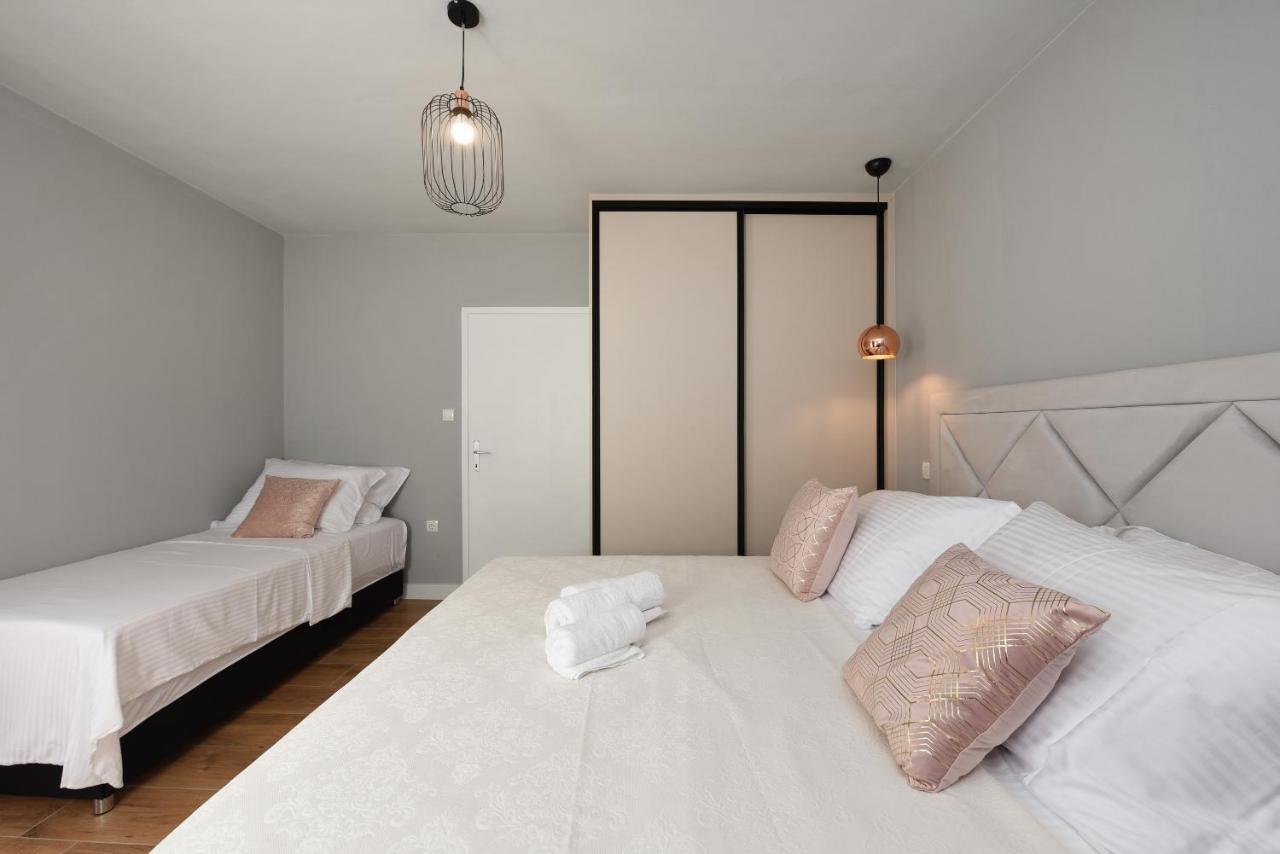 Malako Family Apartments Seline Eksteriør billede