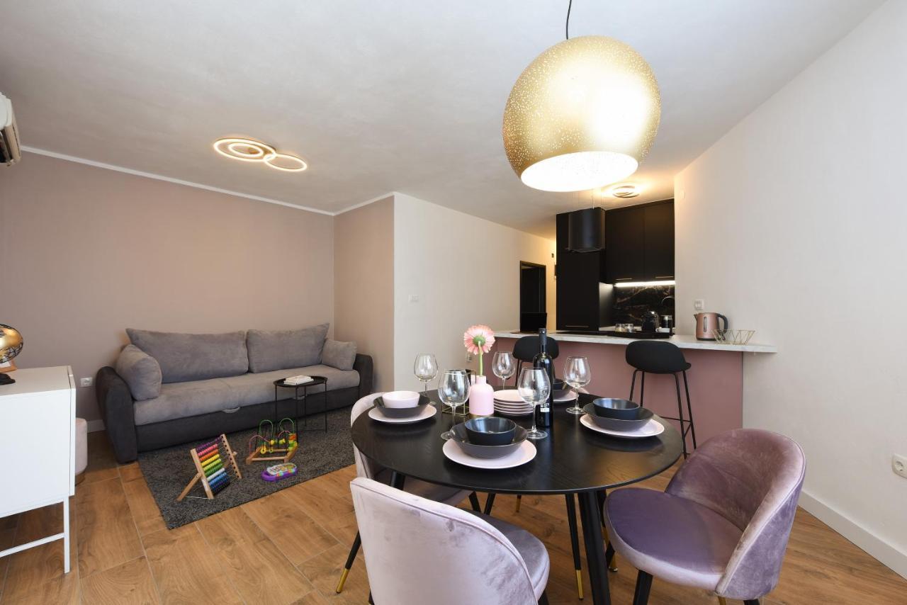 Malako Family Apartments Seline Eksteriør billede