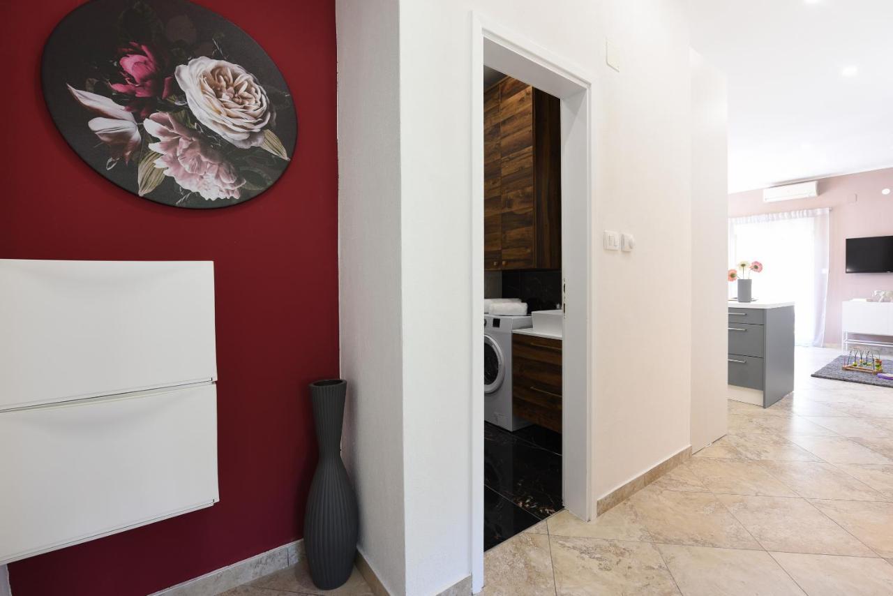 Malako Family Apartments Seline Eksteriør billede