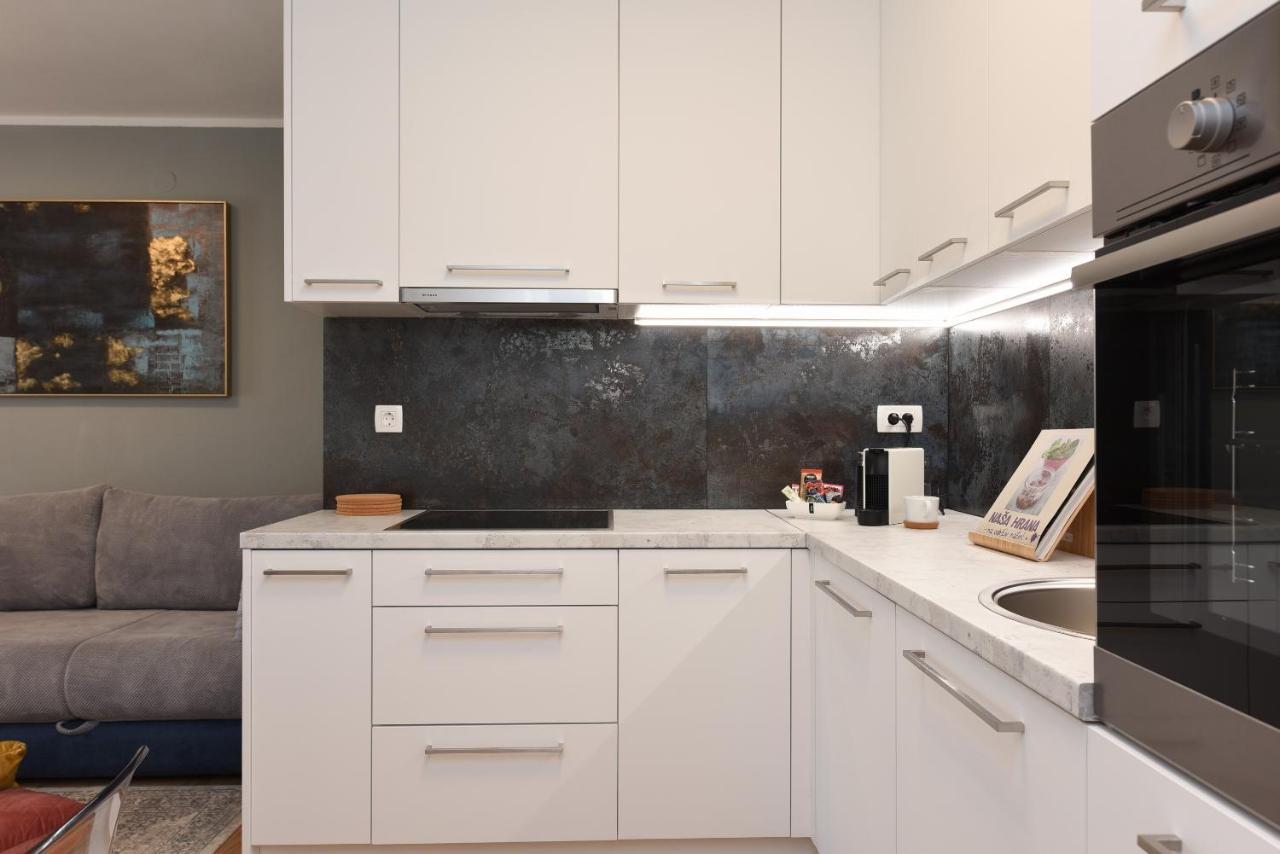 Malako Family Apartments Seline Eksteriør billede