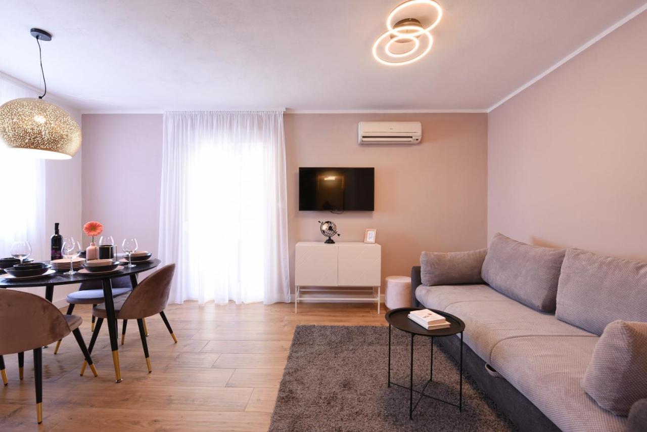 Malako Family Apartments Seline Eksteriør billede
