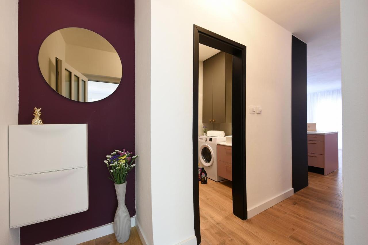 Malako Family Apartments Seline Eksteriør billede