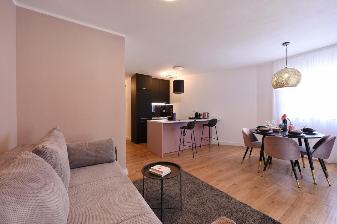 Malako Family Apartments Seline Eksteriør billede