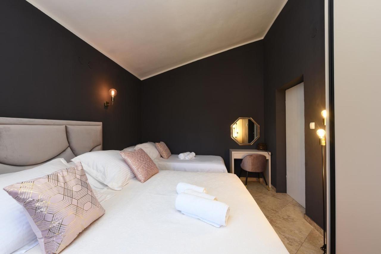 Malako Family Apartments Seline Eksteriør billede