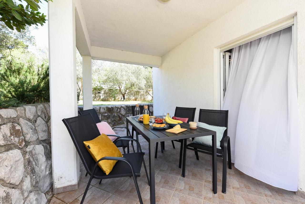Malako Family Apartments Seline Eksteriør billede